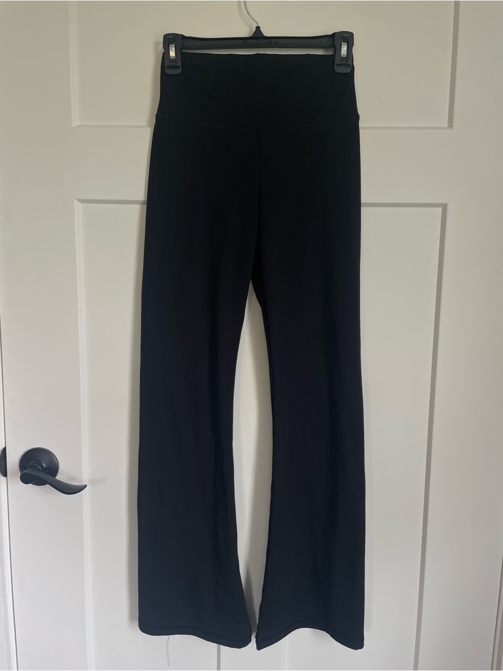 American Eagle Black High-Waist Flare Yoga Pants Sz S